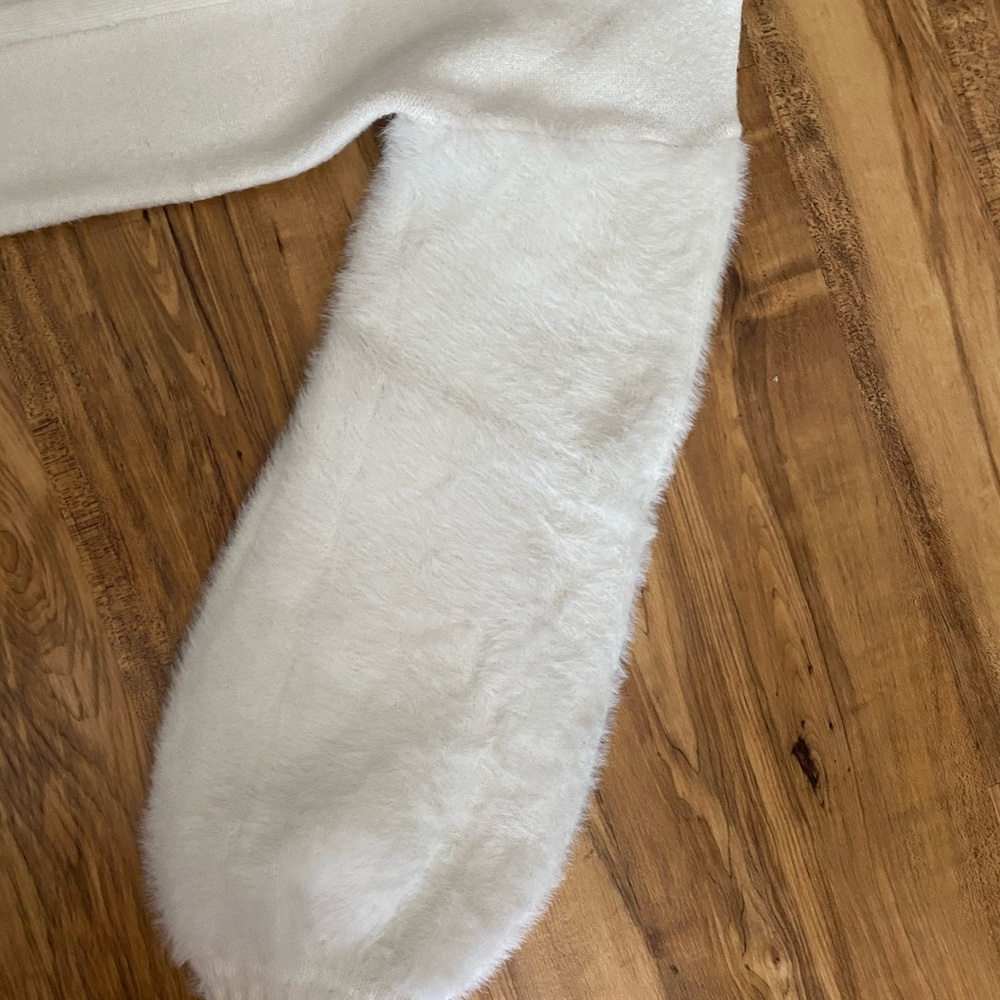 Women’s sweater